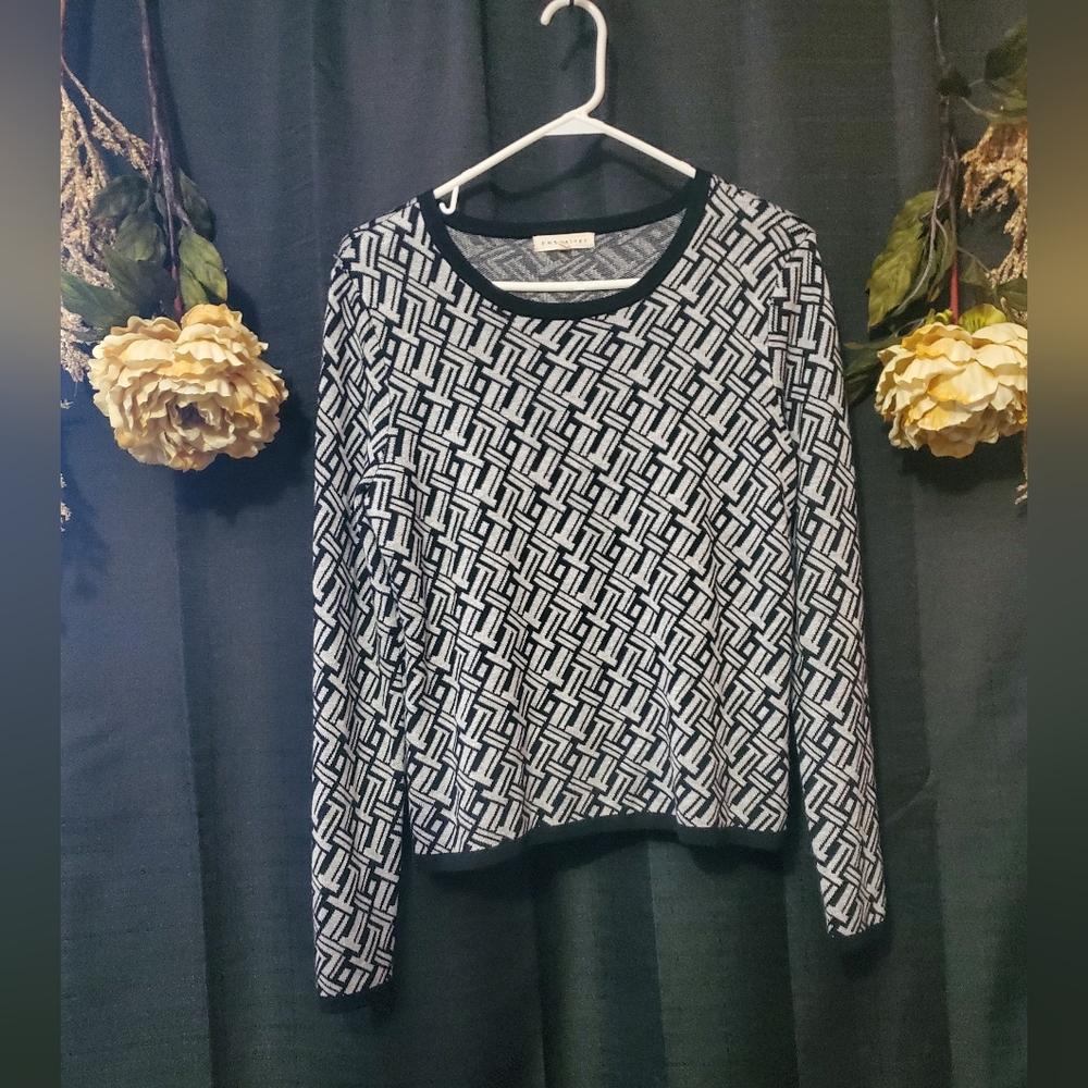Retrology Long Sleeve Sweater Top SZ M